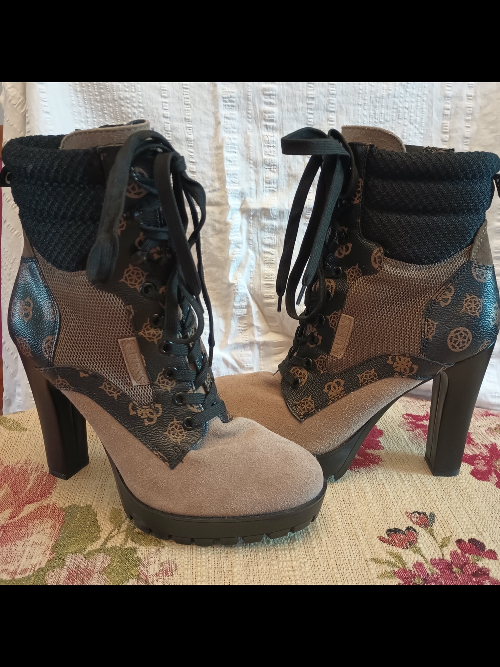 Guess Talore Ankle Lace-Up Heel Designer Boots -Size 9 1/2